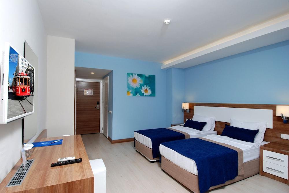 Kleopatra Ramira Otel