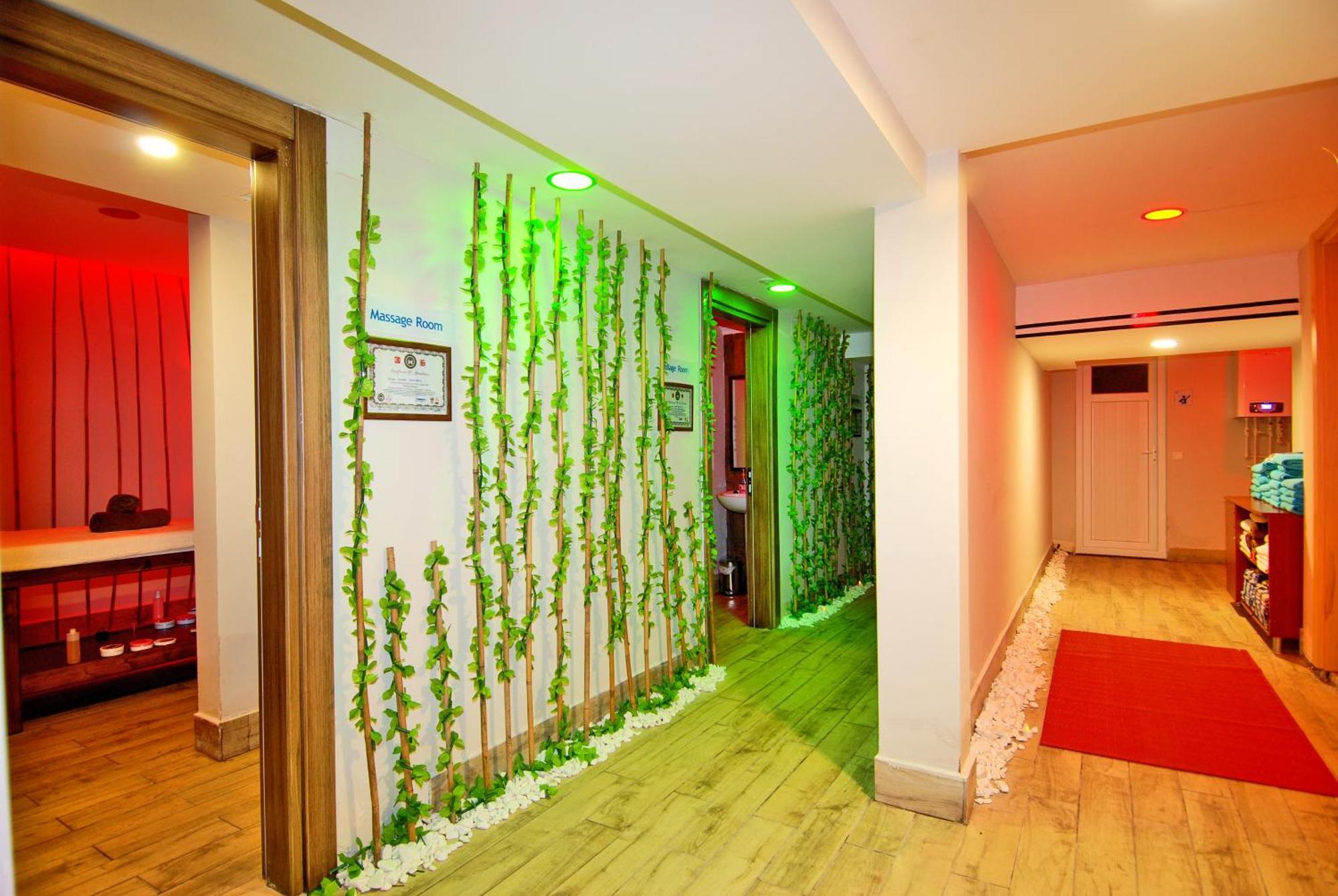Otel Kleopatra Ramira 4*