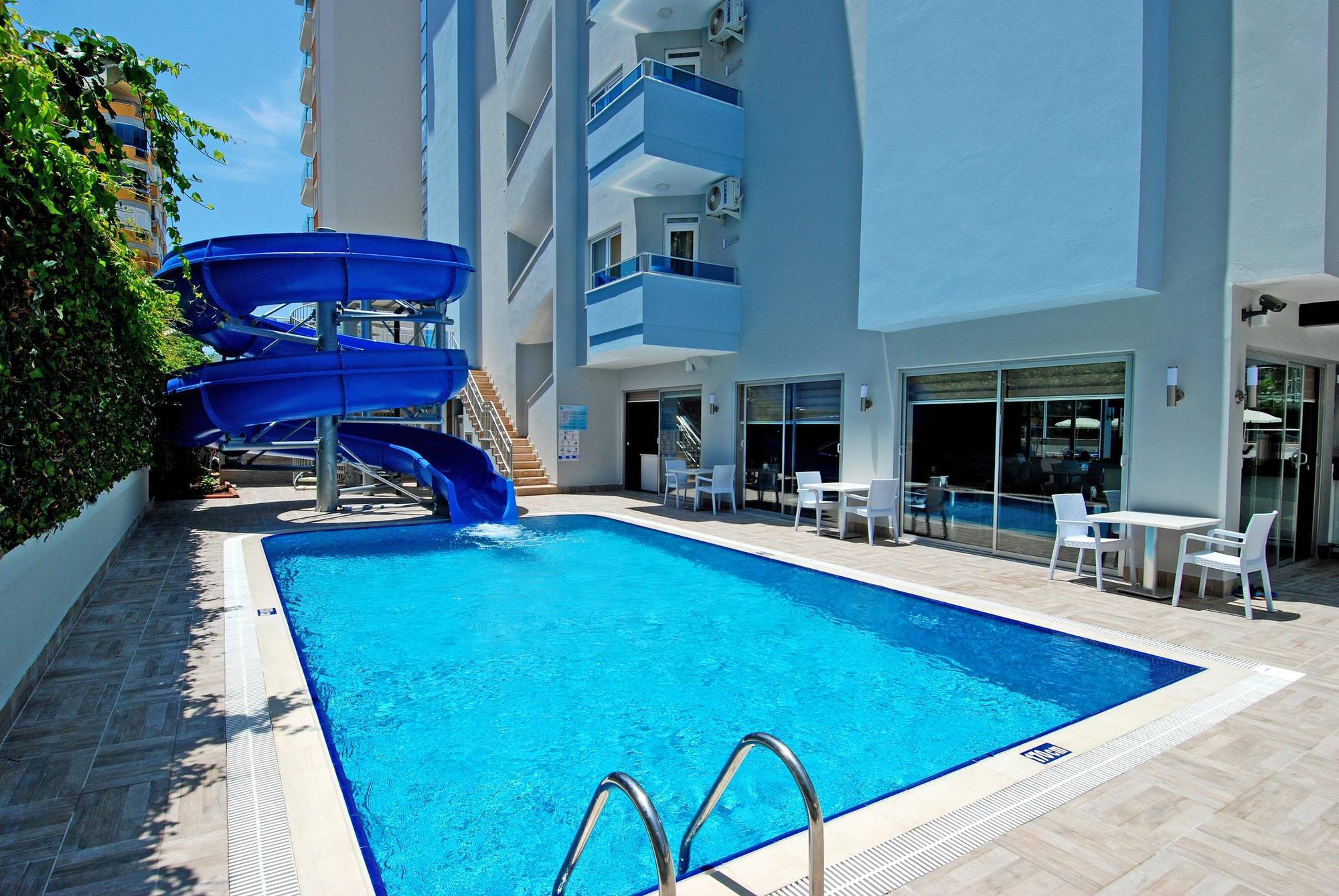 Otel Kleopatra Ramira 4*